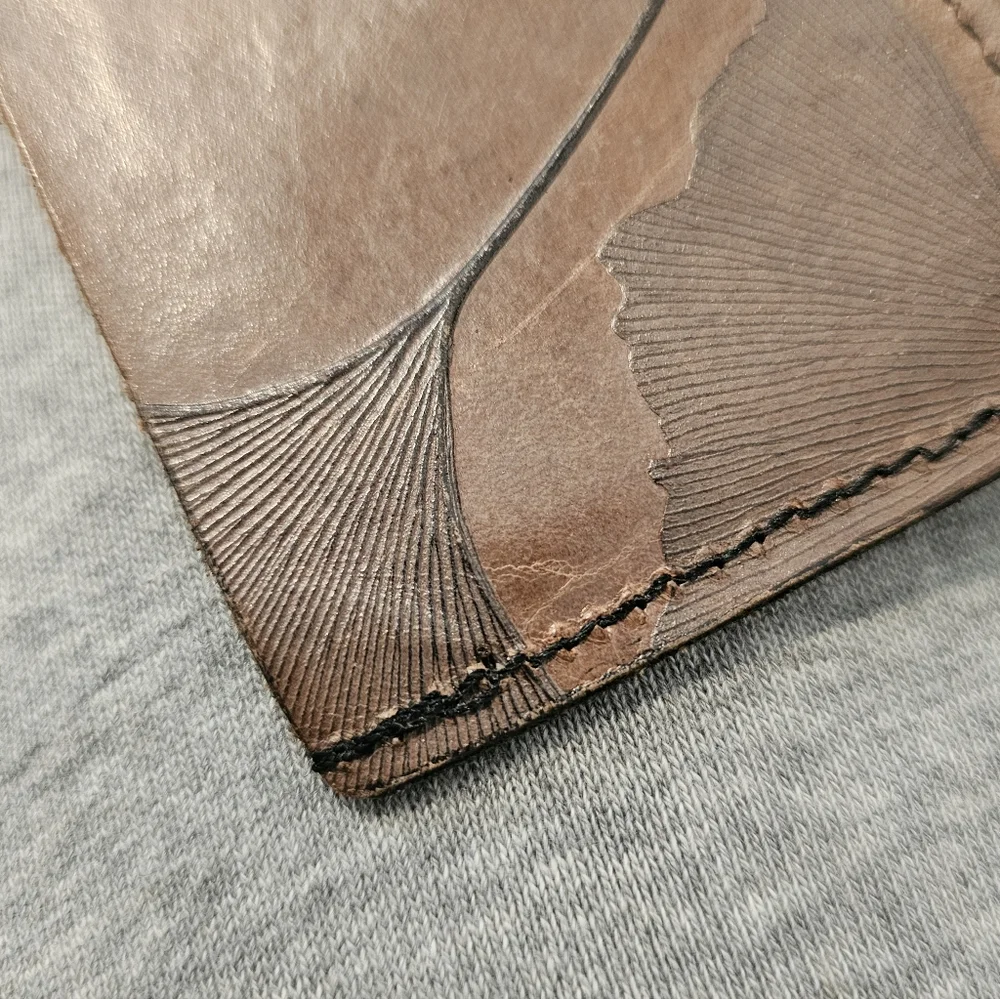 Embossed Slim Leather Tooled Ginkgo Leaf Minimalist Card Case Wallet‎ Handmade